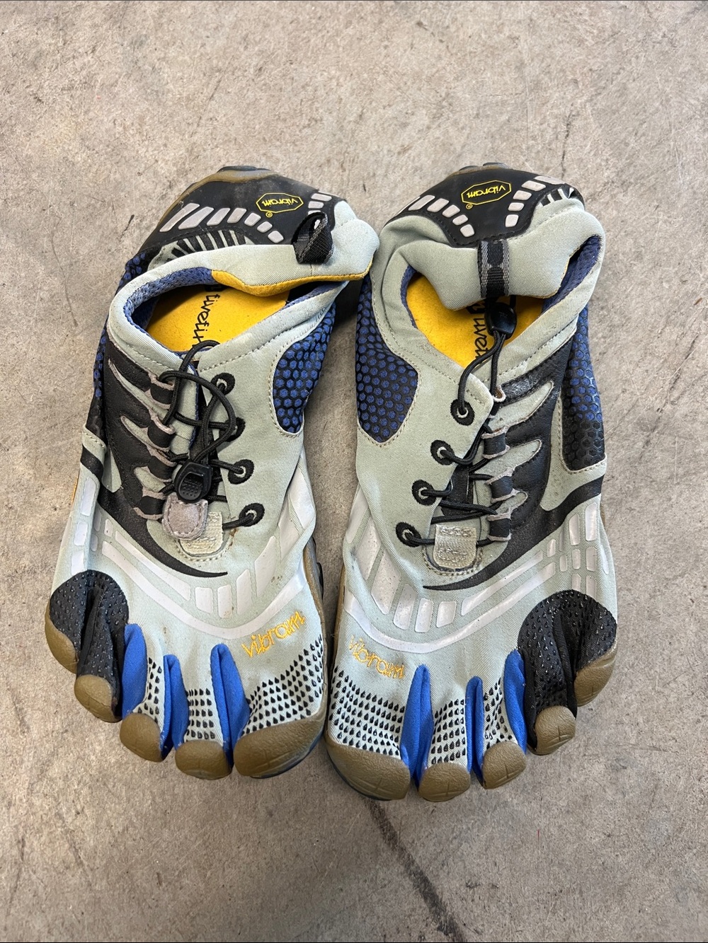 Vibram FiveFingers Minimalist Toe Shoes in Gray, Blue, Black